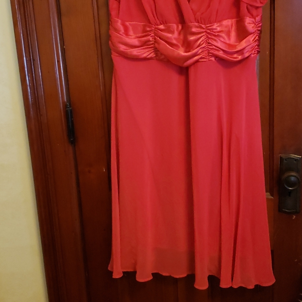 Dress - Picture 2 of 3